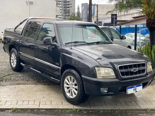 Chevrolet S10 Cabine Dupla 2002 S10 Executive 4×4 2.8 (Cab
Dupla)