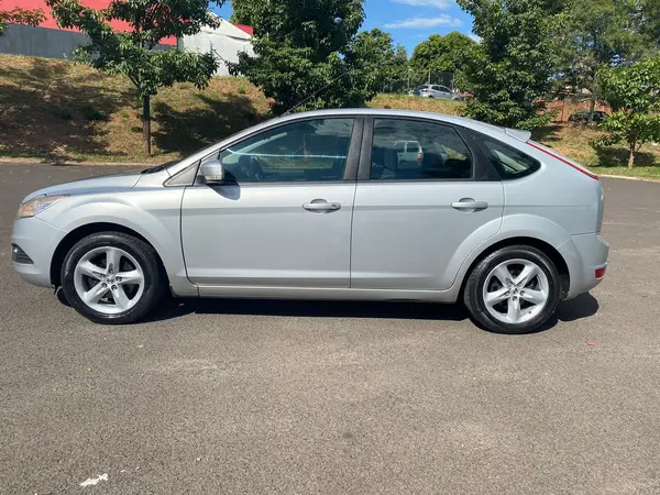 Ford Focus Hatch 2009 GLX 2.0 16V Duratec