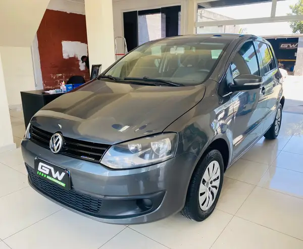 Volkswagen Fox 2013 1.6 VHT BlueMotion (Flex) 4p