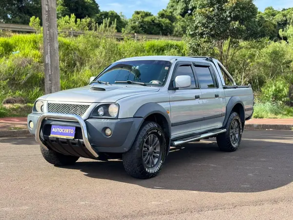 Mitsubishi L200 Triton Outdoor 2009 L 200 Outdoor HPE 4×4 2.5
(cab. dupla)