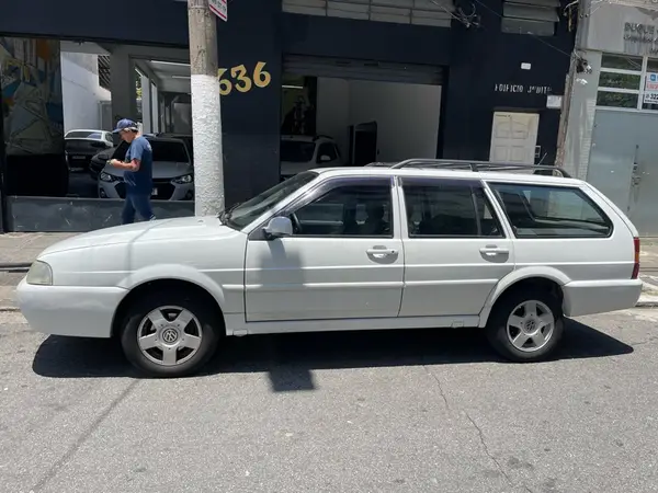 Volkswagen Quantum 2000 Santana 1.8 MI (Álcool)