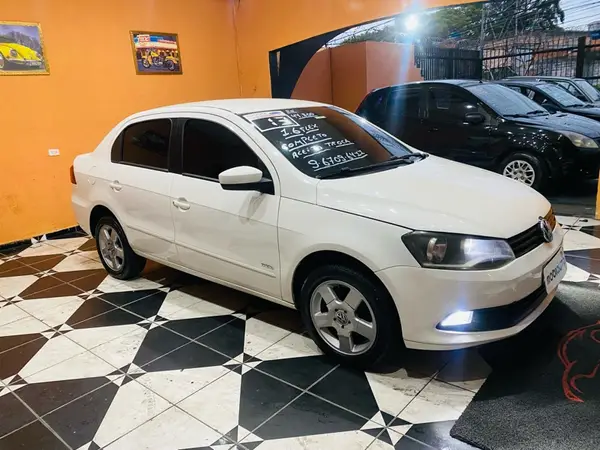 Volkswagen Voyage 2013 Comfortline I-Motion 1.6 (Flex)