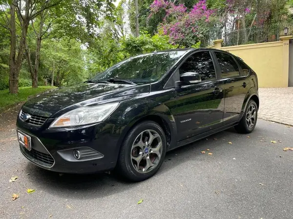 Ford Focus Hatch 2012 Titanium 2.0 16V (Aut)