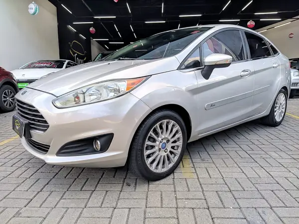 Ford New Fiesta Sedan 2014 1.6 Titanium PowerShift (Flex)